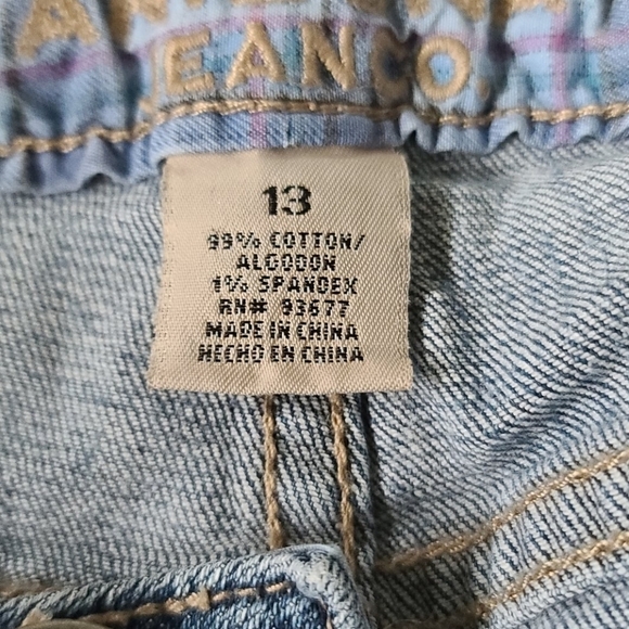 Arizona Jean Co. medium wash jean shorts with 10" inseam - Picture 7 of 8